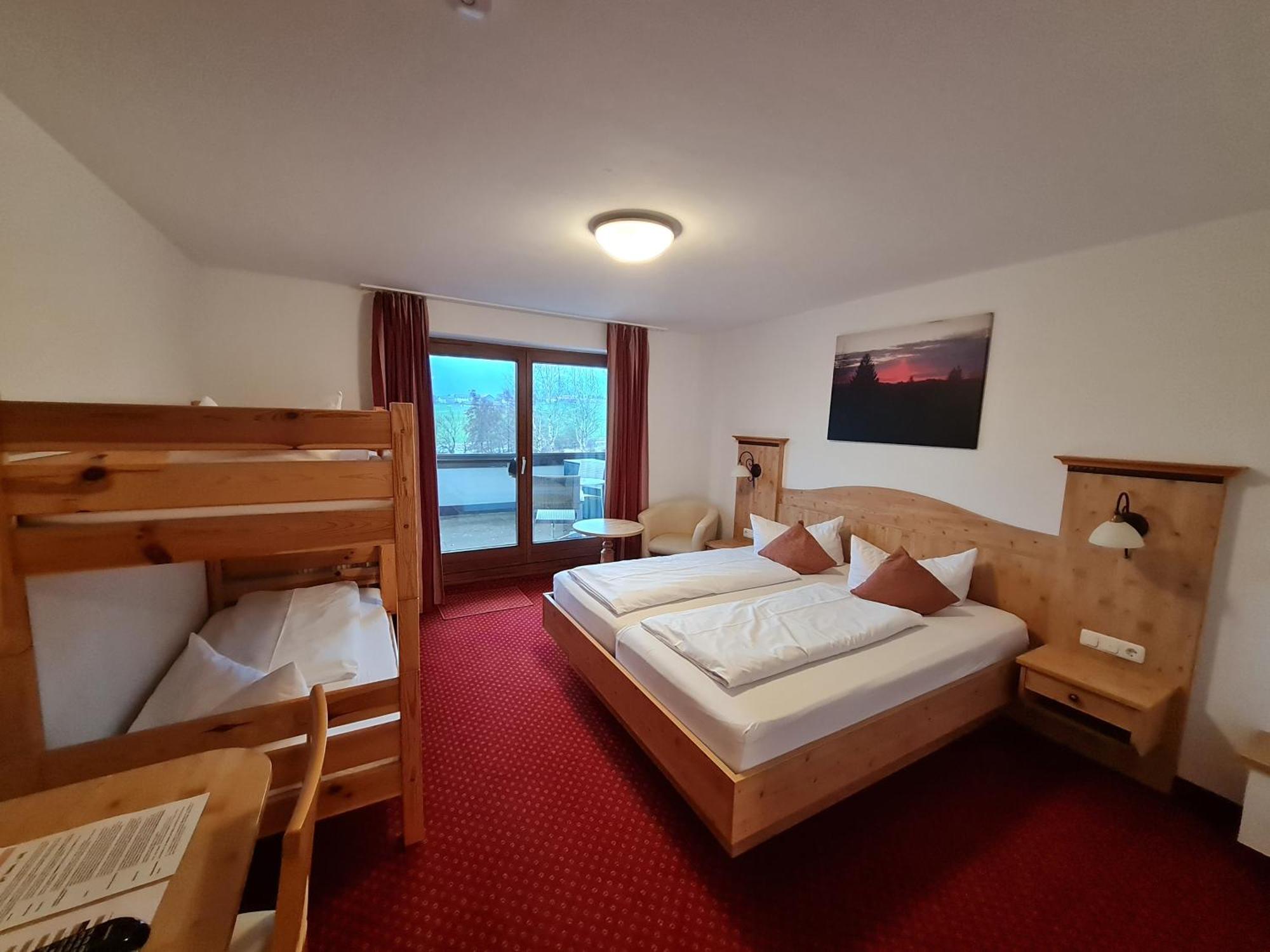 נסלוואנג Familienhotel Loewen מראה חיצוני תמונה